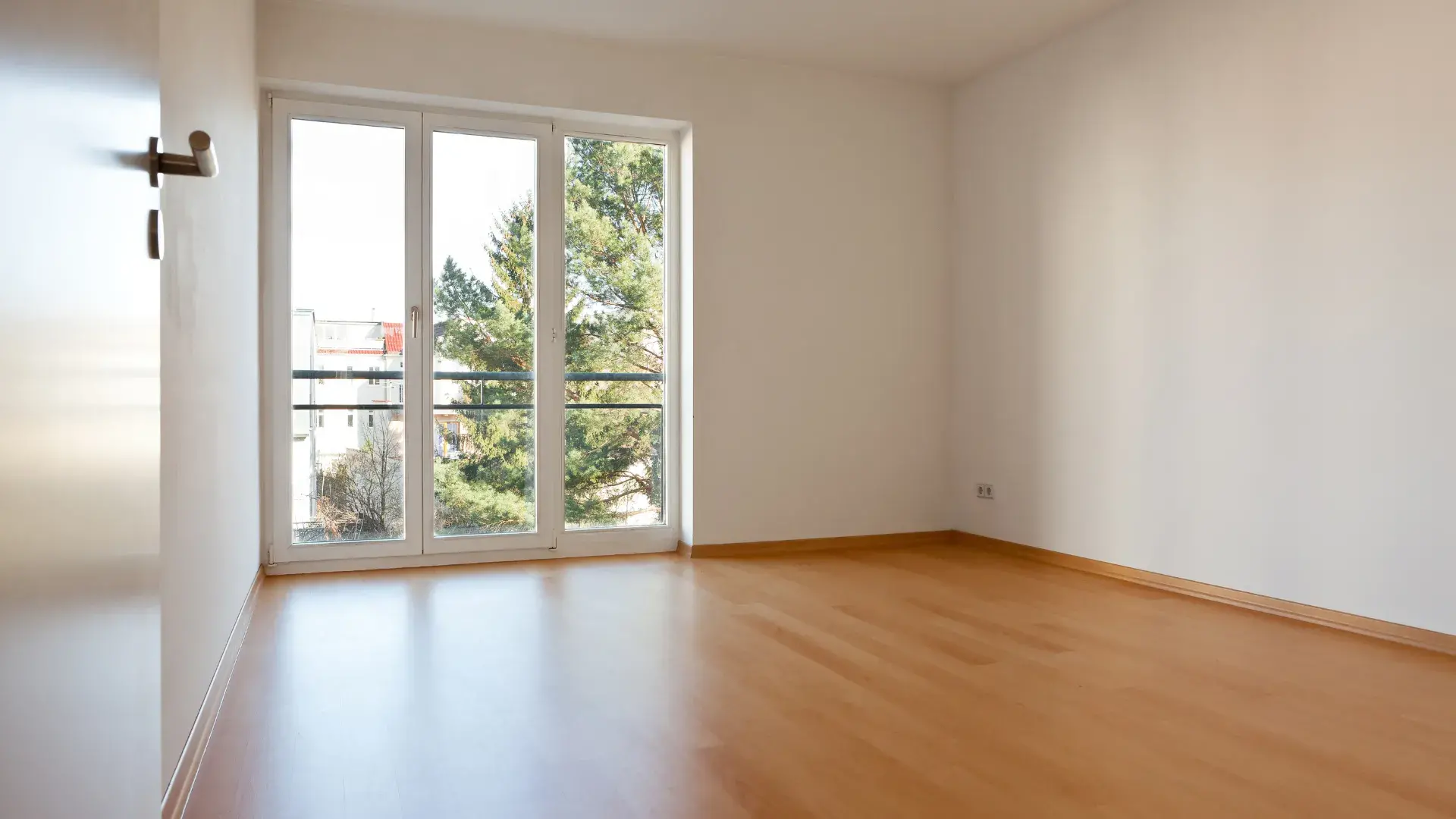 Débarras pro à Sète, débarras pro Hérault, Maison vidée et nettoyée après débarras Sud Benne à Sète 34200, Location bennes & Débarras (34) Sud Benne Hérault