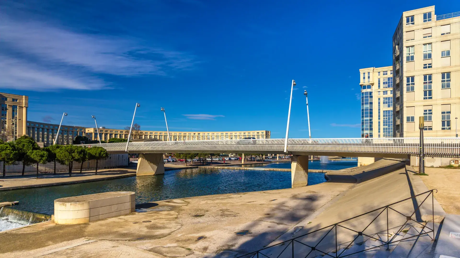 Débarras dans l'Hérault vue pont de la république Montpellier